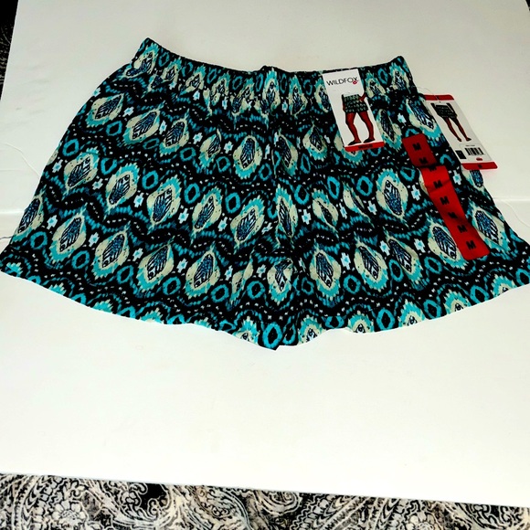 Wildfox Women’s Relaxed Fit Pull-On Shorts Blue Multicolor Pockets Medium - Picture 4 of 4